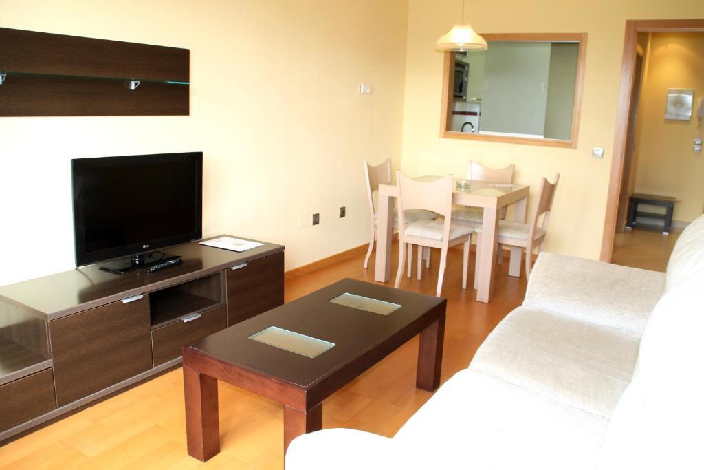 Apartahotel Ribera Arroyo de la Encomienda Luaran gambar