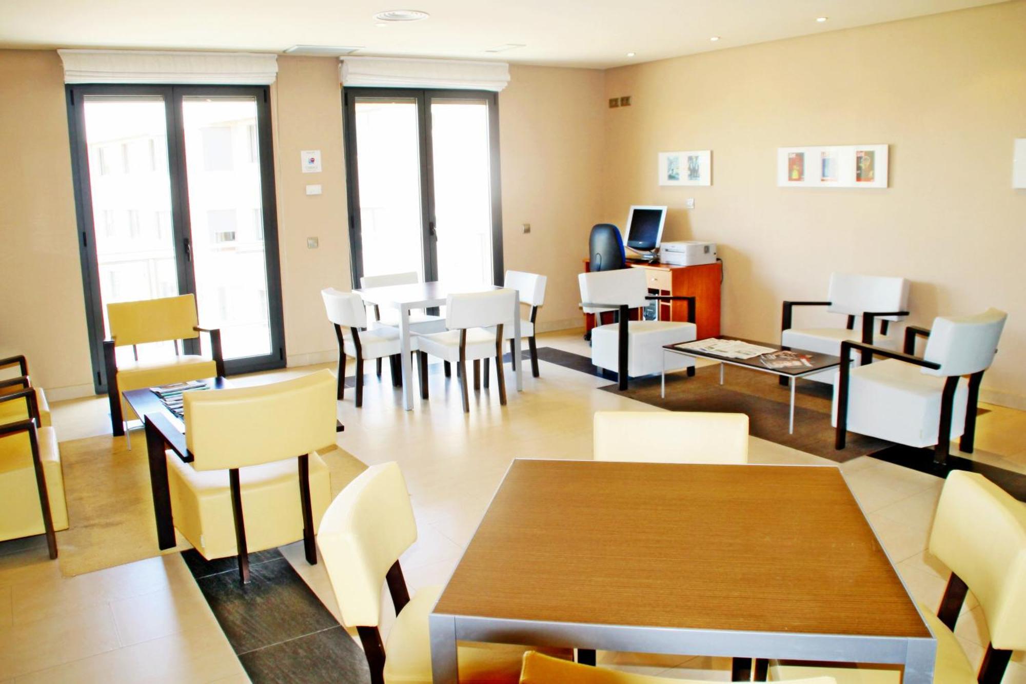 Apartahotel Ribera Arroyo de la Encomienda Luaran gambar